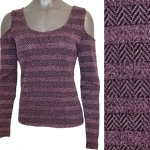 Point Cold Shoulder Long Sleeve Top